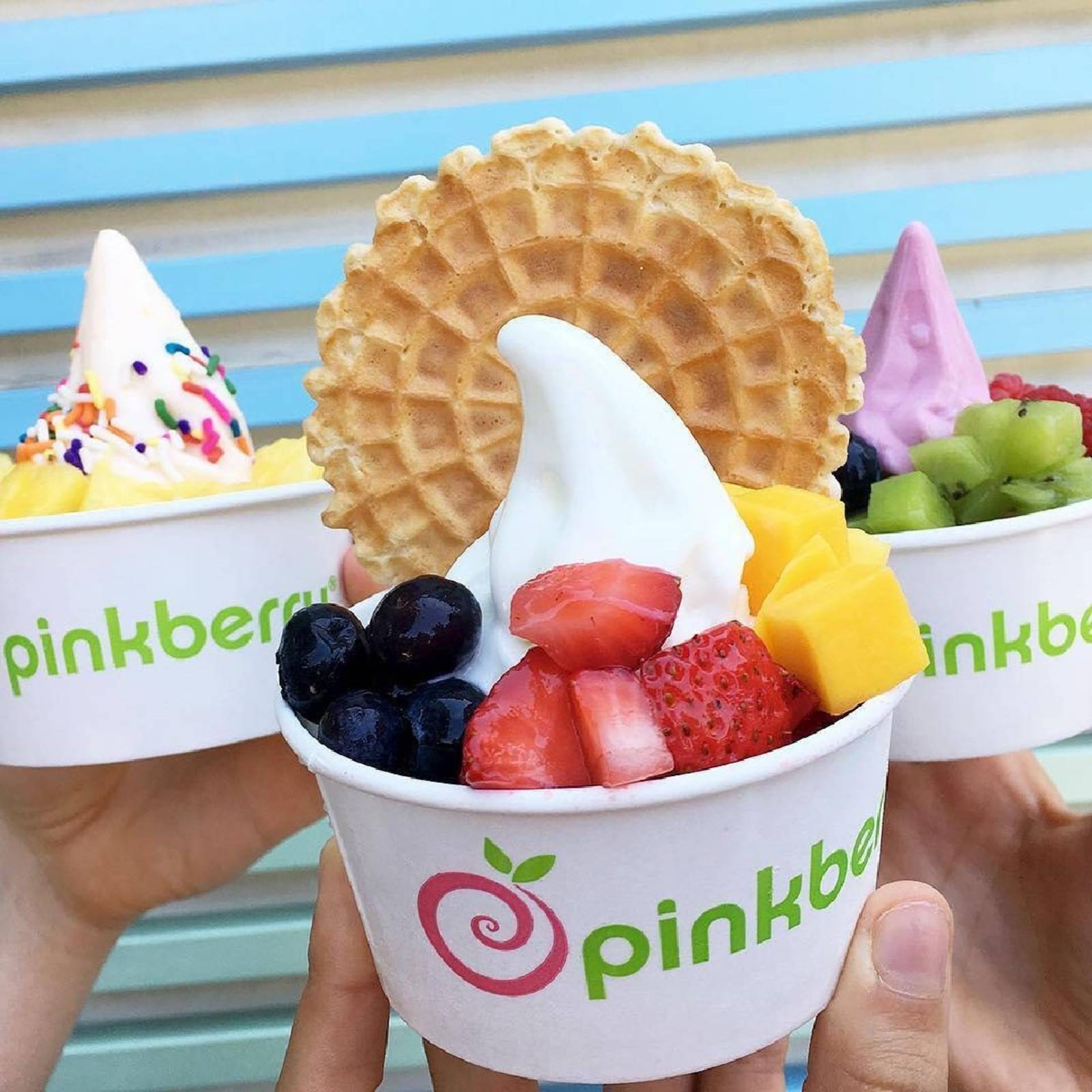 Pinkberry. Пинкберри мороженое. Мороженое Pinkberry Ереван. Pinkberry йогурты. Pinkberry мороженое Москва.