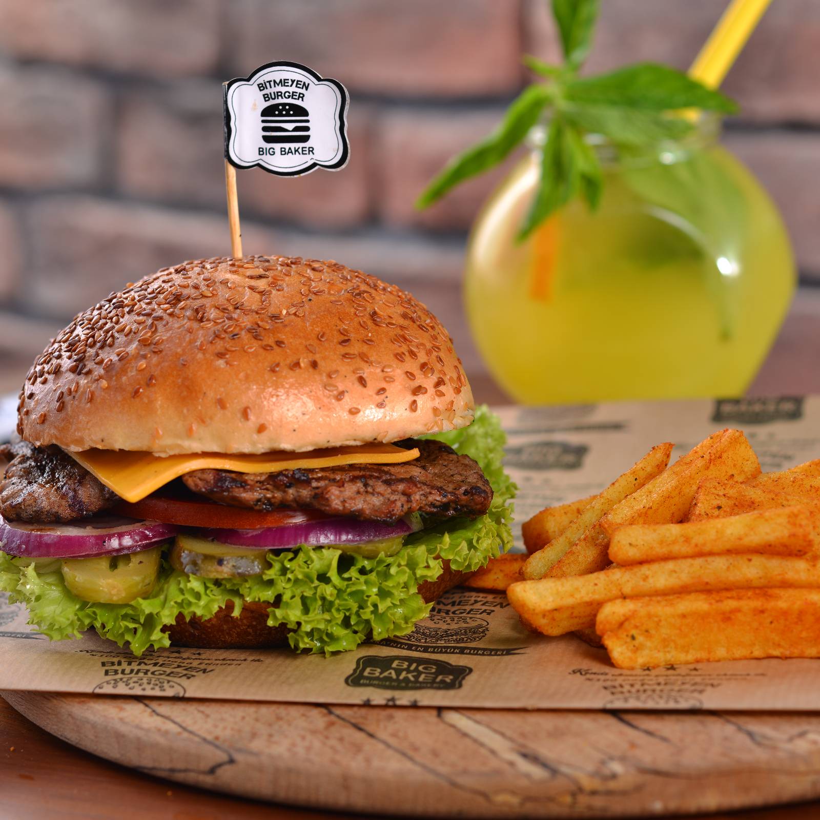 Big Baker Hamburger Fast Food Emaar Square Mall