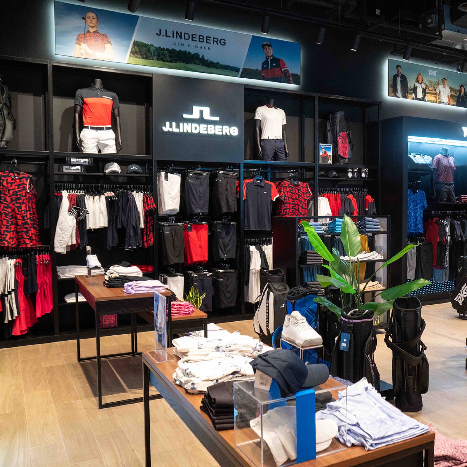 إي جولف ميجاستور